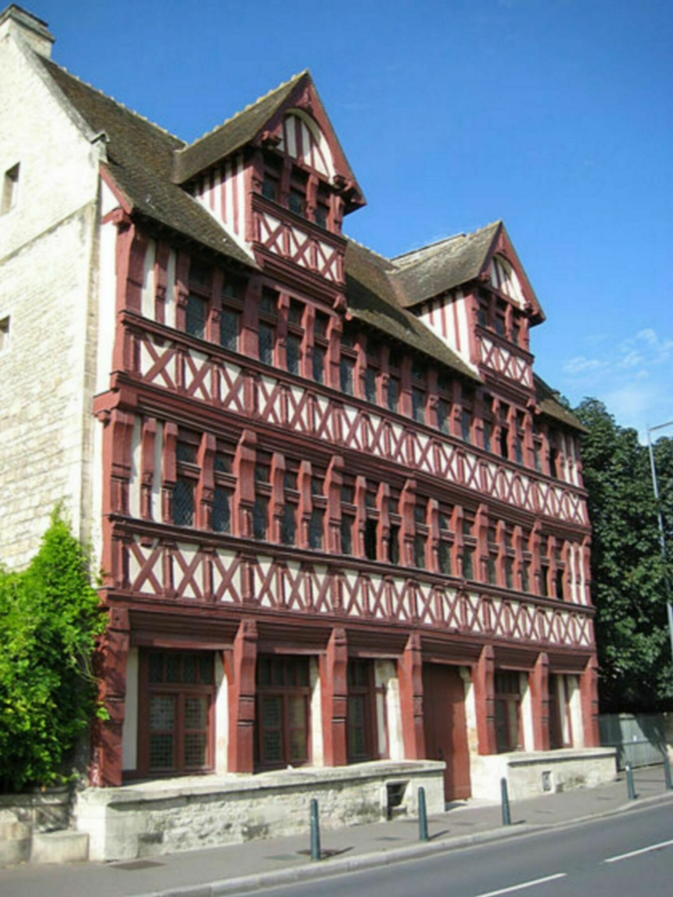 Hotel Des Quatrans Caen Exterior foto